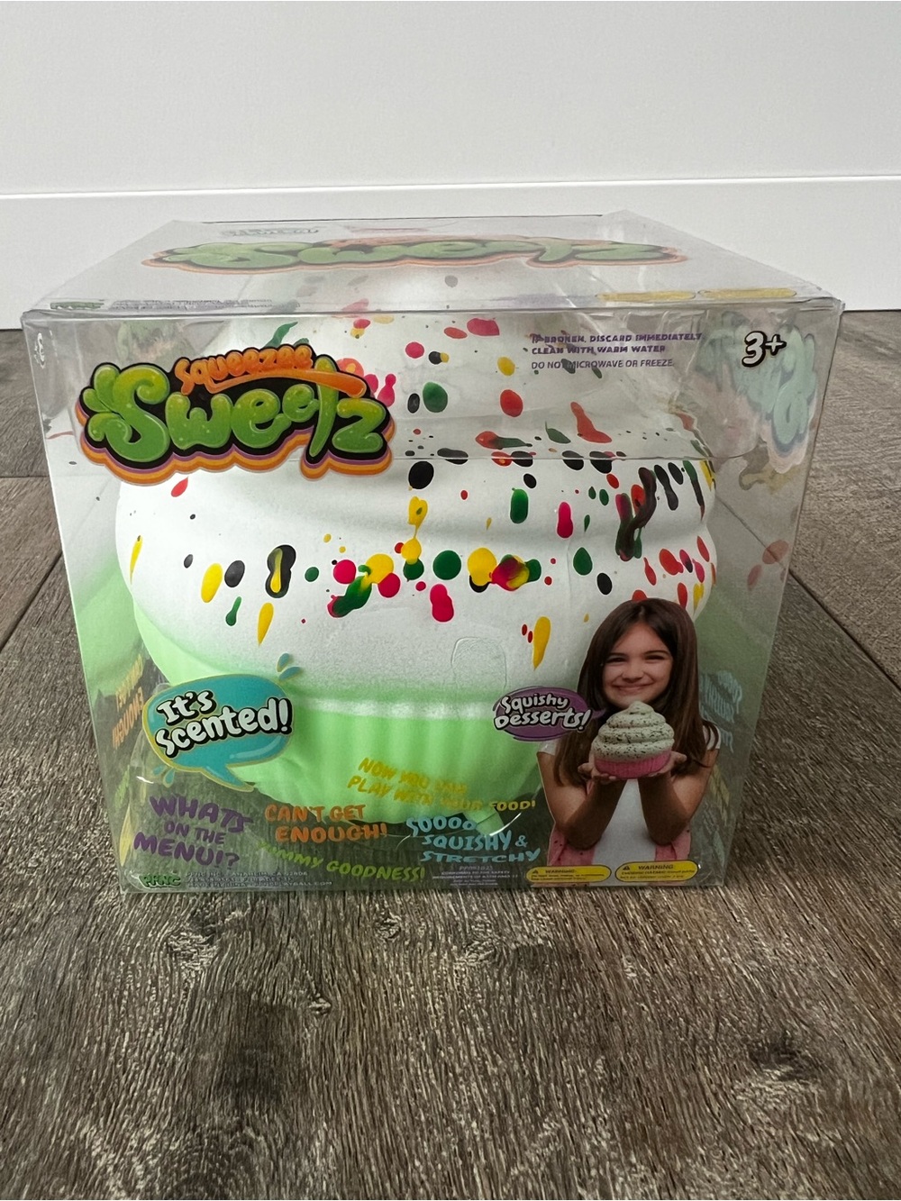 PPNC Scented Squeezy Sweetz Green & White Cupcake Squishy NEW